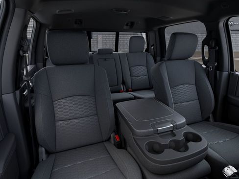 New 2026 RAM 2500 Big Horn AWD/4WD image 16