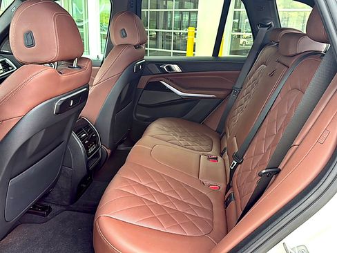 Used 2024 BMW X5 sDrive40i w/ M Sport Package RWD image 8