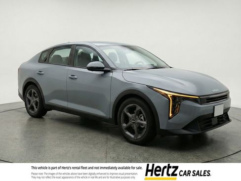 Used 2025 Kia K4 FWD image 1