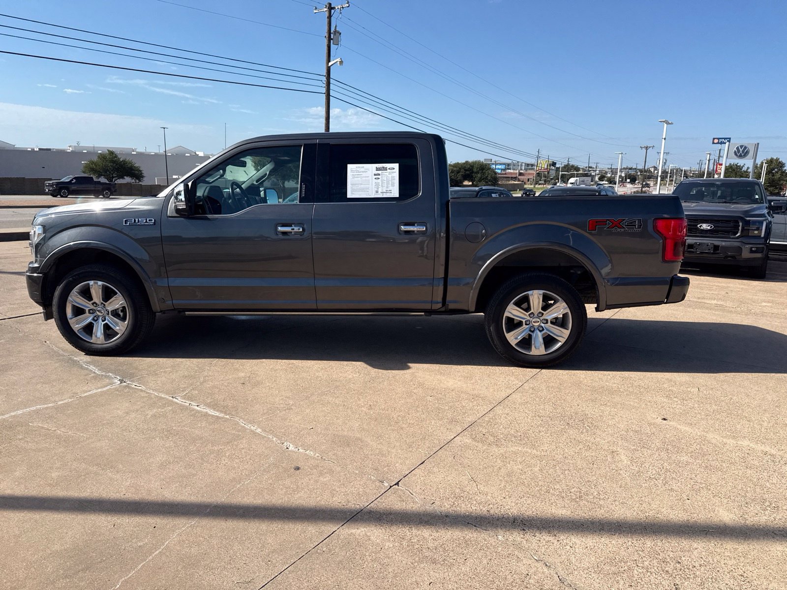 Used 2018 Ford F150 Platinum w/ Equipment Group 701A Luxury AWD/4WD image 4