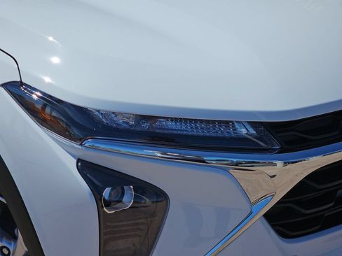 New 2026 Chevrolet Trax LS w/ LS Convenience Package FWD image 33