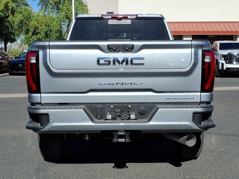Used 2026 GMC Sierra 2500 Denali Ultimate w/ Max Trailering Package AWD/4WD image 4