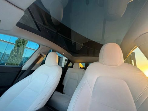 Used 2023 Tesla Model Y Long Range image 13