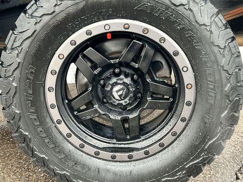 Used 2019 Ford F150 XLT w/ Equipment Group 302A Luxury AWD/4WD image 14