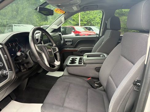 Used 2019 GMC Sierra 1500 SLE w/ SLE Value Package AWD/4WD image 14