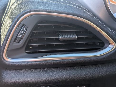 New 2026 Chrysler Pacifica Limited w/ S Appearance Package image 16