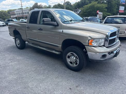 Used 2004 Dodge Ram 2500 Truck SLT w/ Off-Road Group AWD/4WD image 4