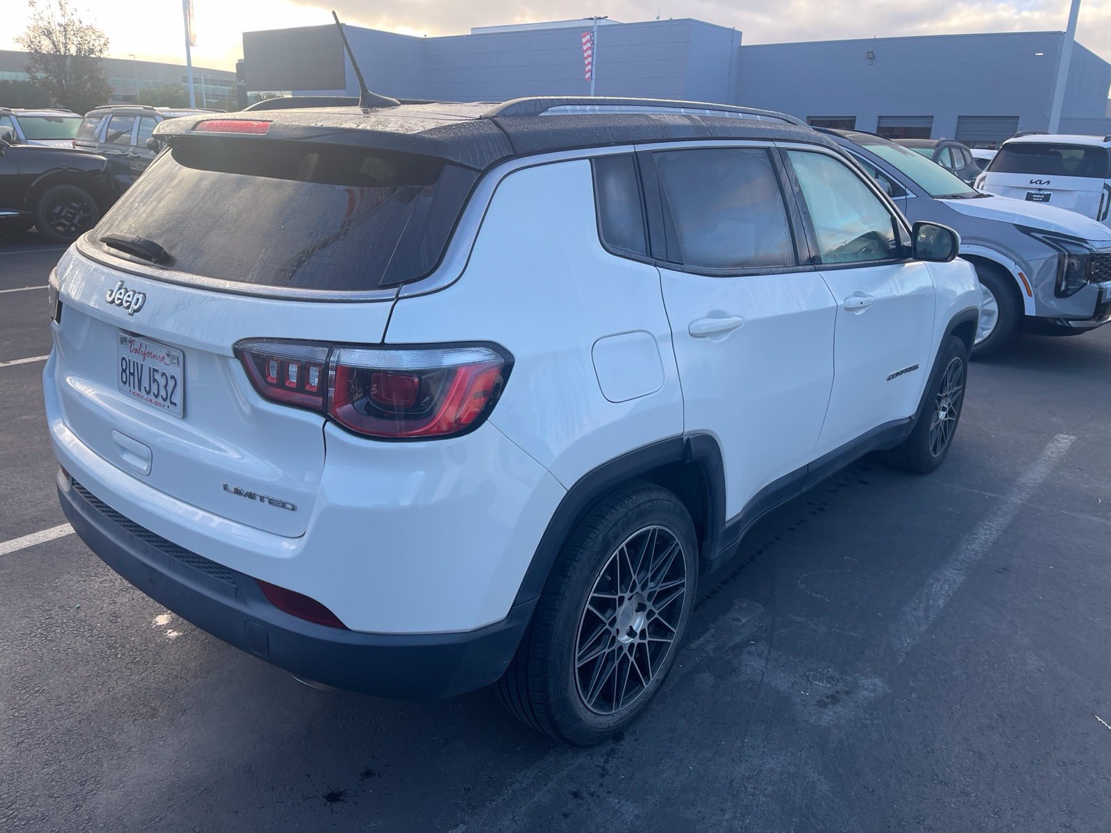Used 2019 Jeep Compass Limited FWD image 2