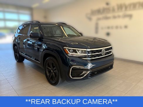 Used 2021 Volkswagen Atlas SE w/ Panoramic Sunroof Package FWD image 4