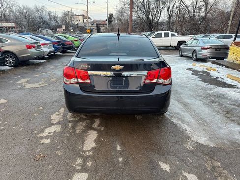 Used 2014 Chevrolet Cruze LT image 4