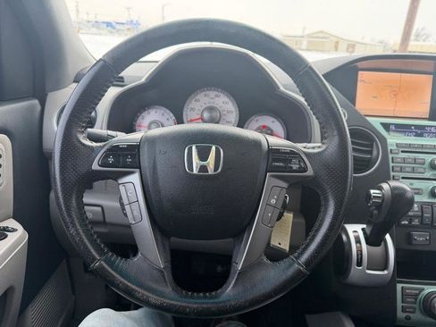 Used 2011 Honda Pilot Touring image 2
