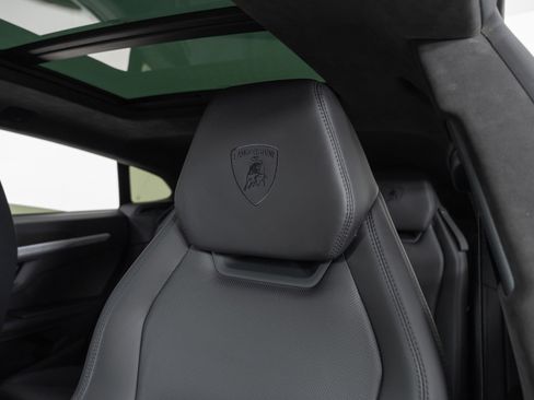 Used 2021 Lamborghini Urus AWD/4WD image 15