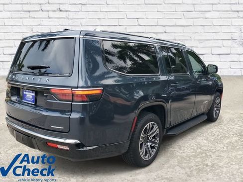 Used 2024 Jeep Wagoneer L Series II w/ Flexible Seating Group AWD/4WD image 4