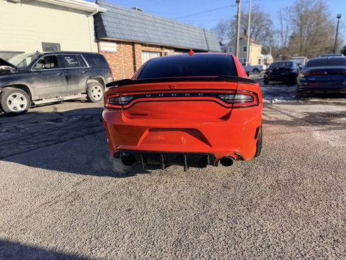 Used 2016 Dodge Charger R/T Scat Pack w/ Technology Group RWD image 10