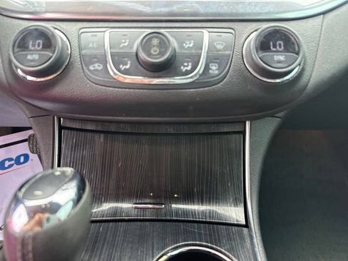 Used 2016 Chevrolet Impala LT w/ Convenience Package FWD image 22