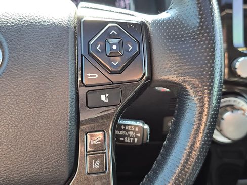 Used 2024 Toyota 4Runner TRD Off-Road Premium w/ Moonroof Package AWD/4WD image 33