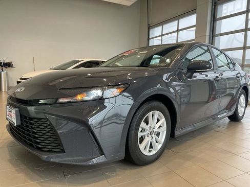 Used 2025 Toyota Camry LE FWD image 12