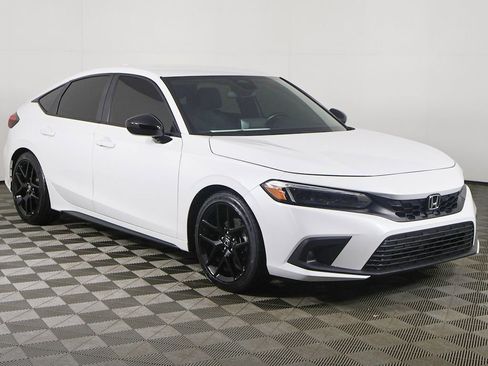 Used 2024 Honda Civic Sport image 2