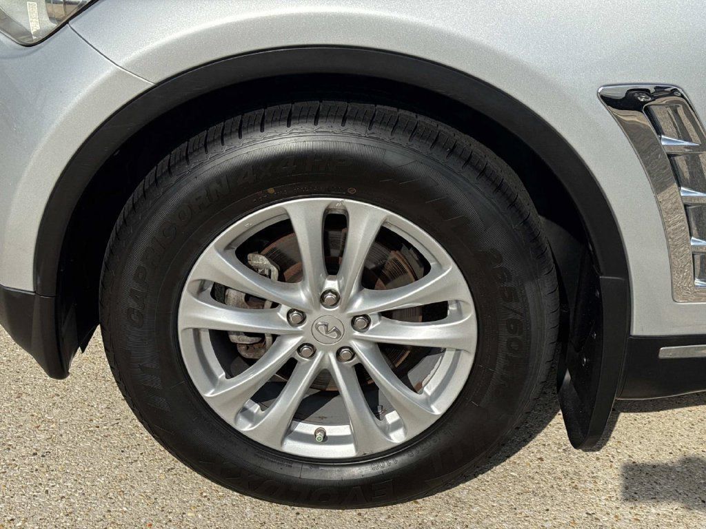 Used 2016 INFINITI QX70 2WD w/ Premium Package image 4
