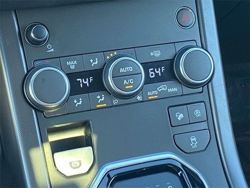 Used 2019 Land Rover Range Rover Evoque SE image 17