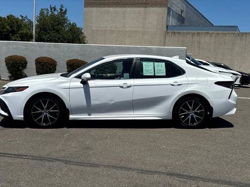 Certified 2023 Toyota Camry SE FWD image 9