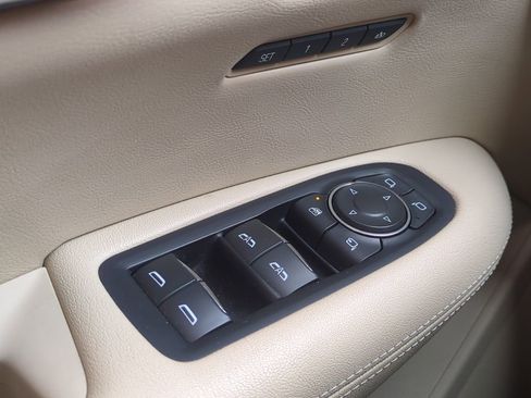 Used 2018 Cadillac XT5 Premium Luxury image 27