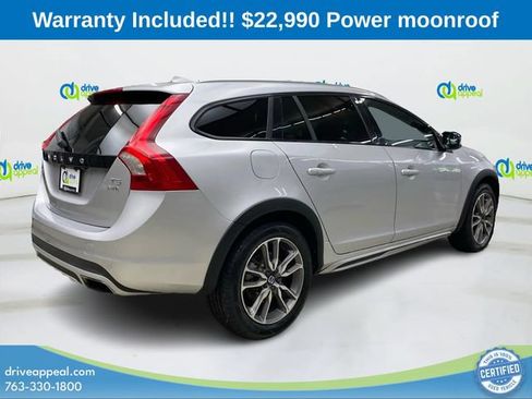 Used 2018 Volvo V60 T5 Cross Country AWD/4WD image 5