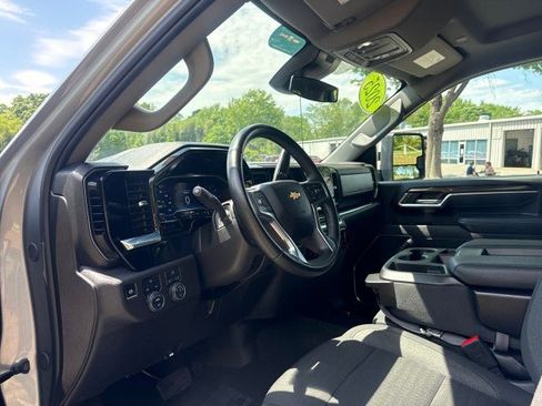 Used 2025 Chevrolet Silverado 2500 LT w/ Convenience Package AWD/4WD image 21