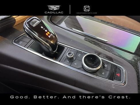Used 2021 Cadillac Escalade Premium Luxury RWD image 18