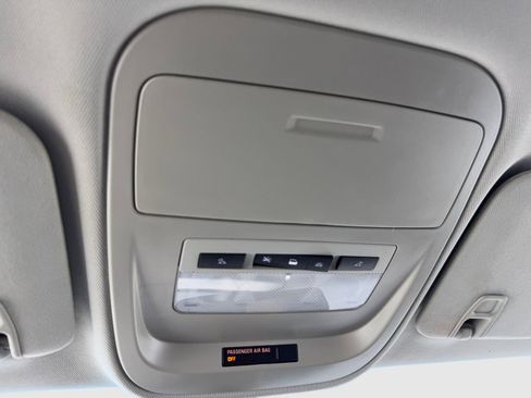 Used 2018 Chevrolet Colorado Z71 w/ Z71 Midnight Edition image 35