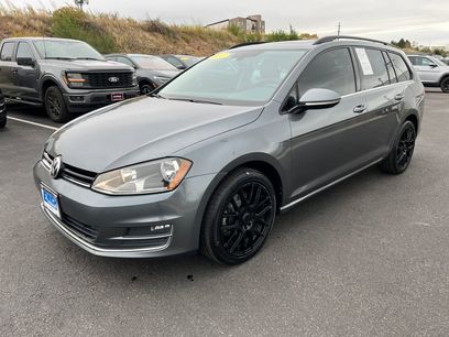 Used 2017 Volkswagen Golf SE