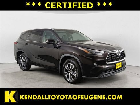 Certified 2022 Toyota Highlander XLE image 7