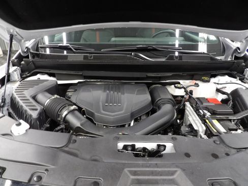 Used 2025 Chevrolet Traverse RS w/ LPO, Floor Liner Package AWD/4WD image 33
