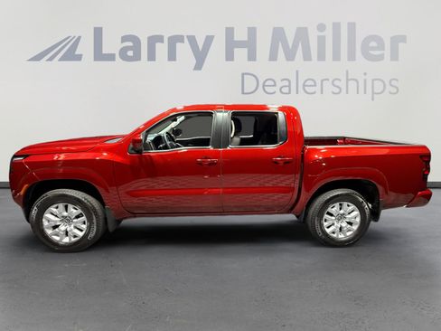 Certified 2023 Nissan Frontier SV w/ Technology Package AWD/4WD image 2