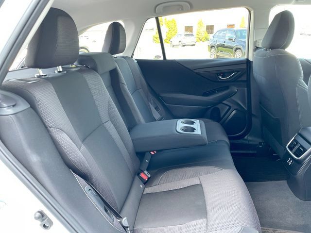 Used 2024 Subaru Outback Premium AWD/4WD image 14
