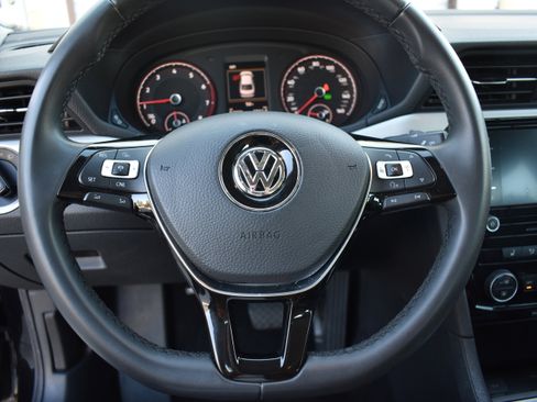 Used 2021 Volkswagen Passat 2.0T SE image 13