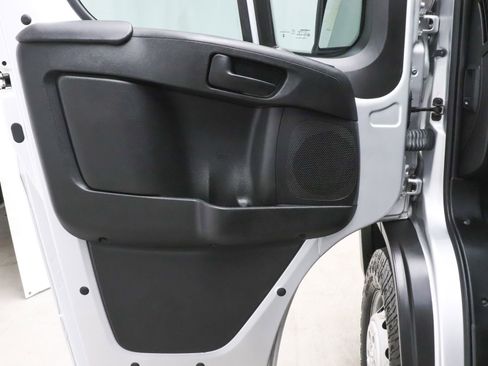 Used 2023 RAM ProMaster 2500 FWD image 12