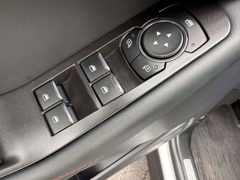 Used 2025 Ford Explorer ST-Line w/ ST-Line Street Pack AWD/4WD image 10