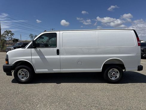 New 2026 GMC Savana 2500 w/ Driver Convenience Package RWD image 5