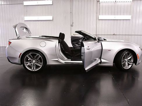 Used 2017 Chevrolet Camaro LT w/ RS Package RWD image 28