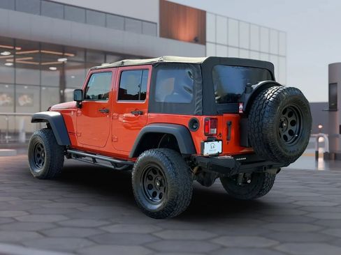 Used 2015 Jeep Wrangler Unlimited Rubicon AWD/4WD image 4