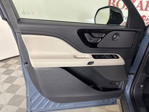 New 2025 Lincoln Aviator Reserve w/ Jet Appearance Package image 15