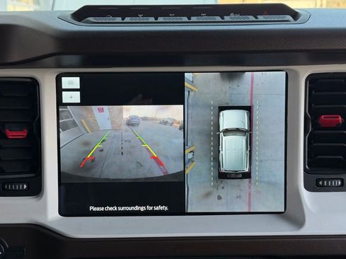 Used 2023 Ford Bronco Heritage Edition image 7