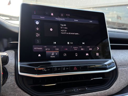 Used 2022 Jeep Compass Latitude image 22