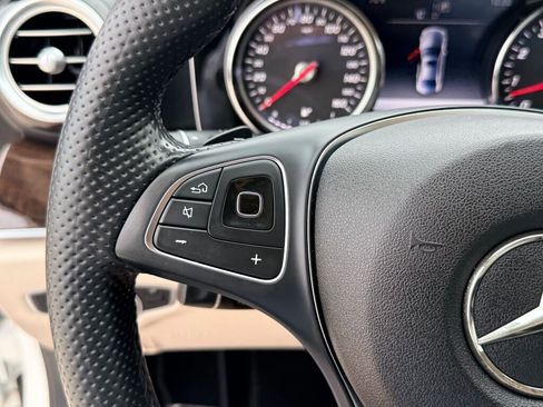 Used 2017 Mercedes-Benz E 300 image 28