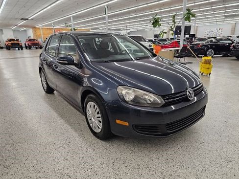Used 2011 Volkswagen Golf 4dr HB Auto image 3