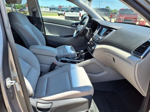 Used 2018 Hyundai Tucson Value w/ Cargo Package FWD image 19