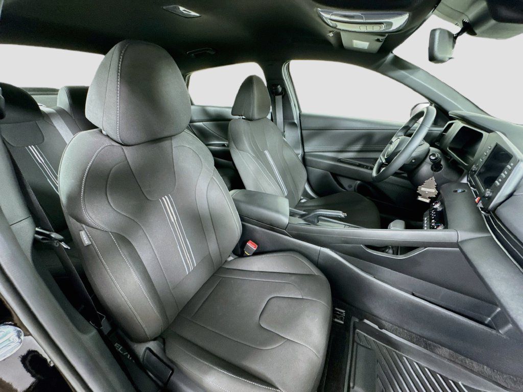 Certified 2026 Hyundai Elantra Sport FWD image 27