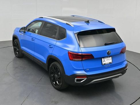 Used 2023 Volkswagen Taos SE w/ Panoramic Sunroof Package FWD image 49