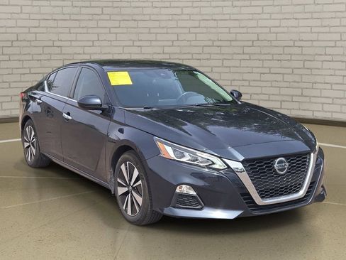 Used 2022 Nissan Altima 2.5 SV image 3